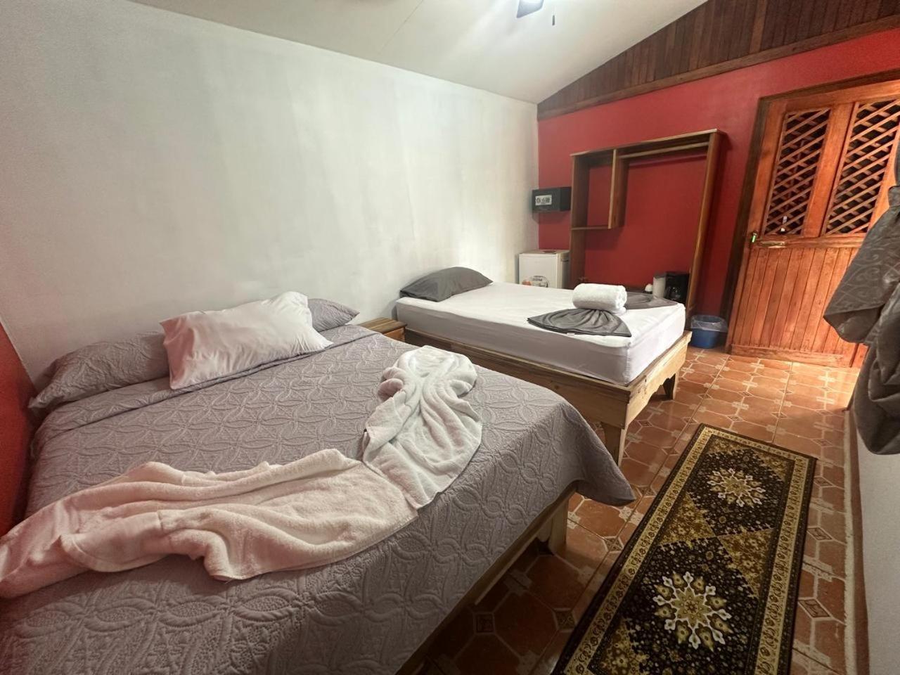 Hotel Don Quichotte Tortuguero Eksteriør billede