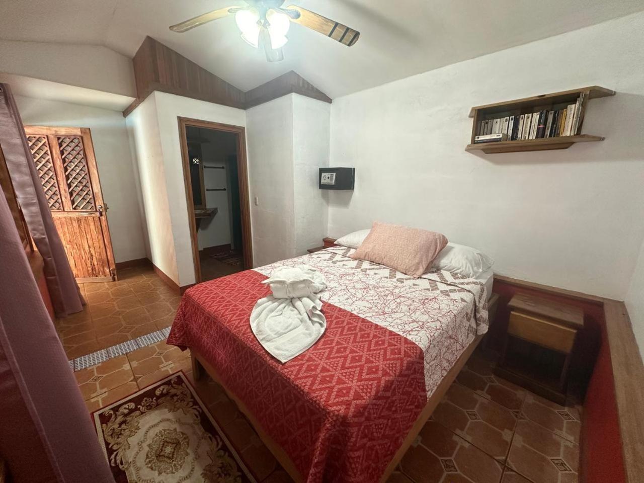 Hotel Don Quichotte Tortuguero Eksteriør billede